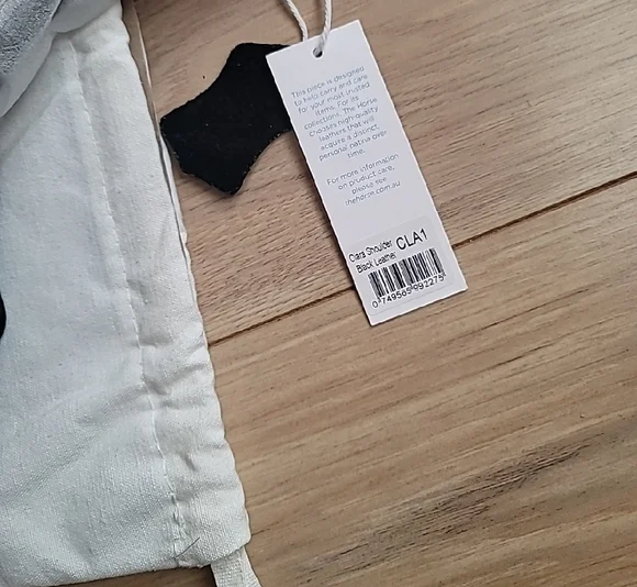 The Horse Clara Shoulder Bag Black - Picture 12 of 12